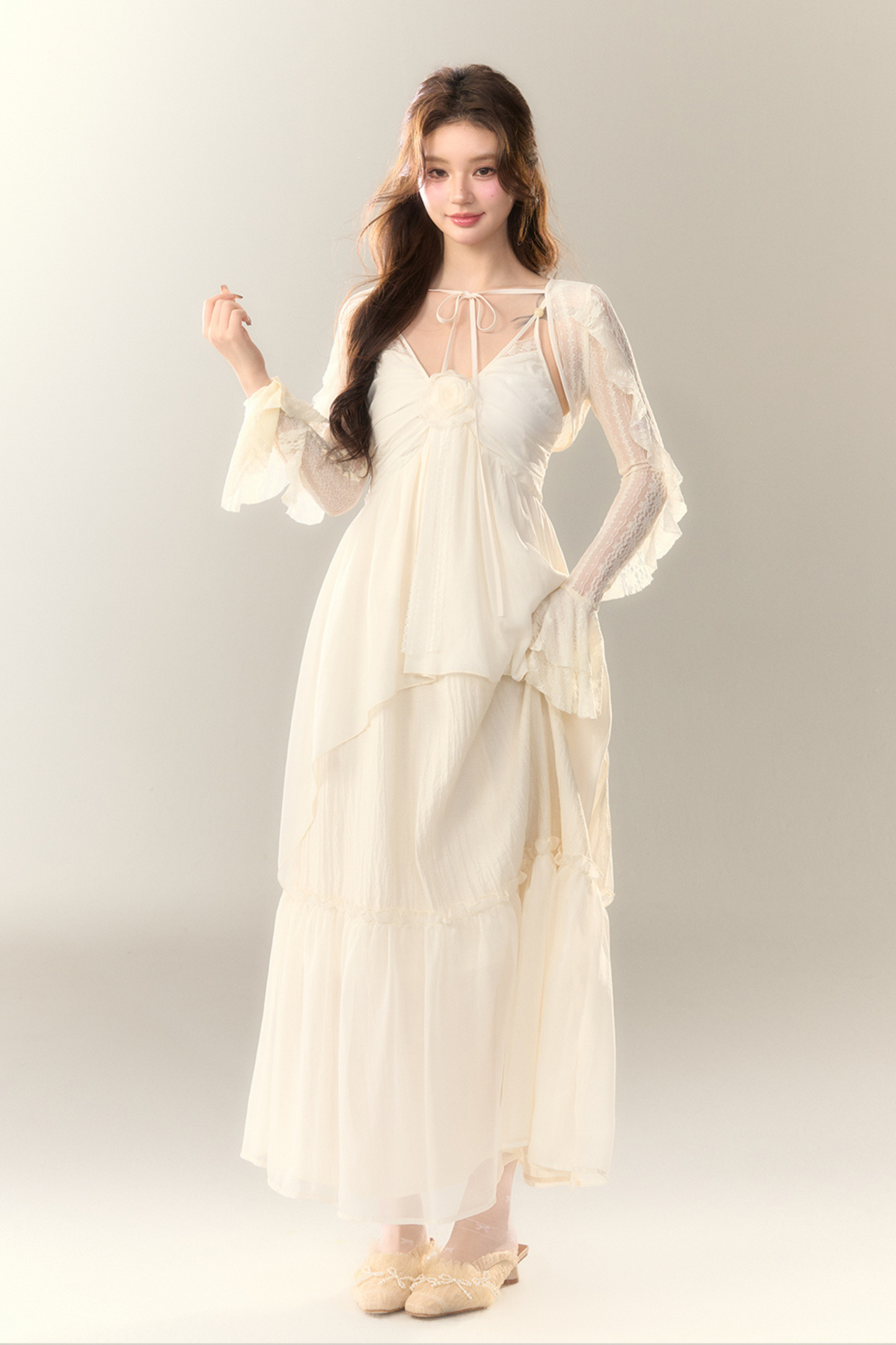 ショート丈のフレンチシアーカーディガン