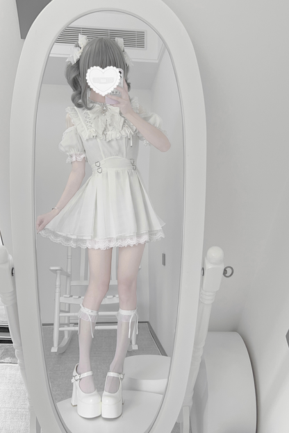 Süßes Kleid mit Rüschen, süße Reservierungen