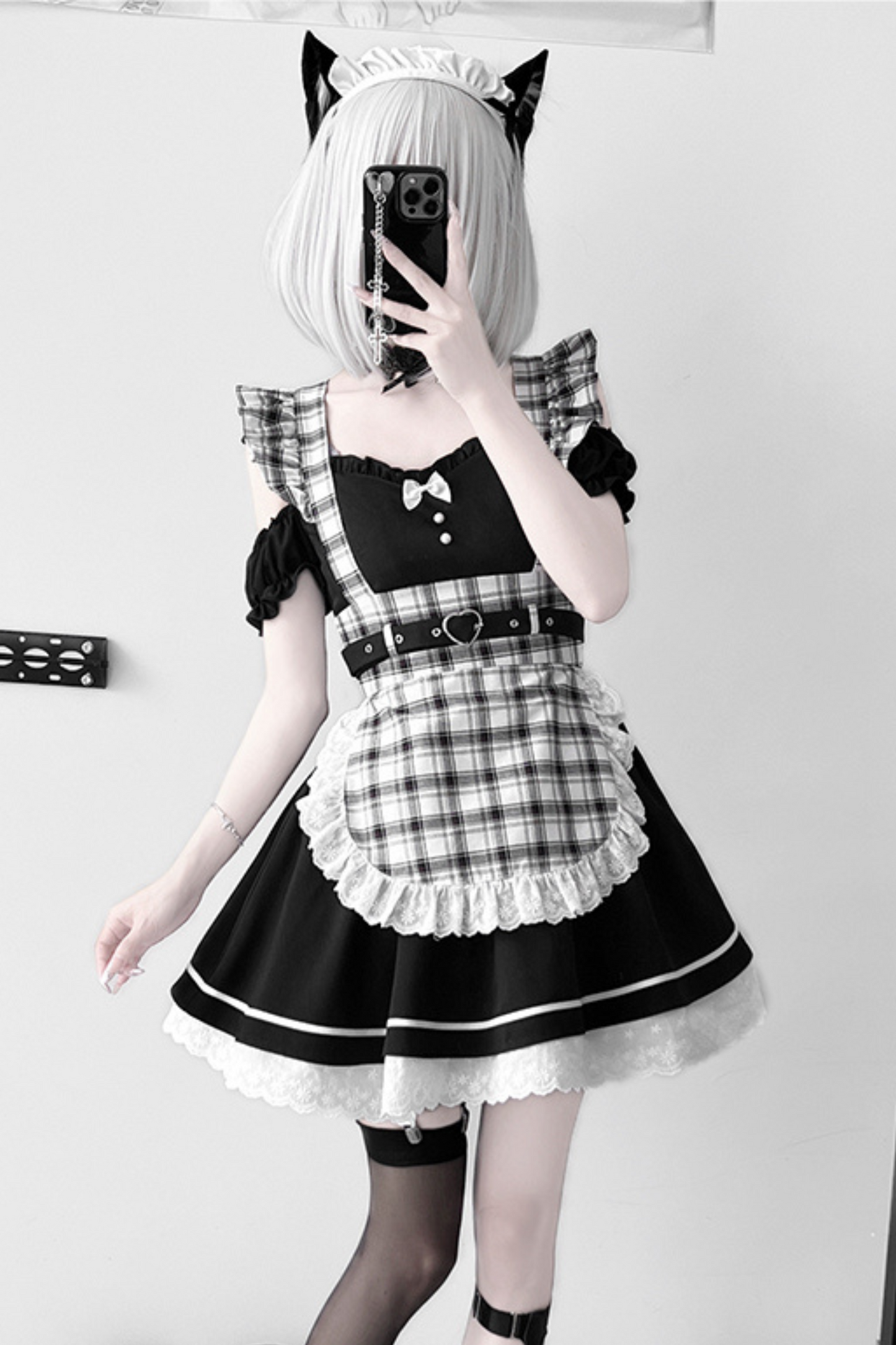 One-piece mine with apron check set maid