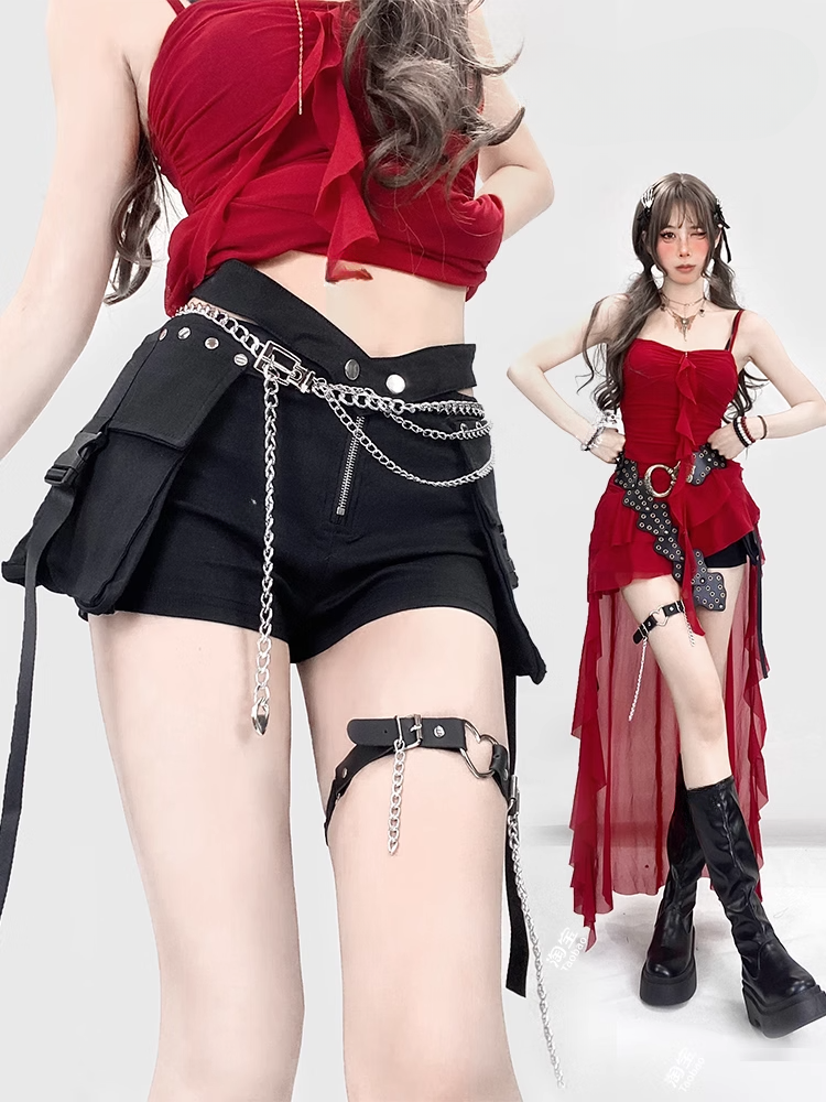 Vintage Black Cargo Pockets Glamorous Slim-fitting Shorts