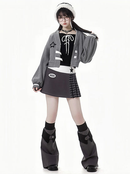 Graue Strickjacke mit Reißverschluss und Sternverzierung