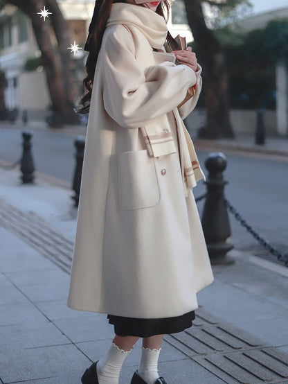 Zweireihiger Reverskragen mit langem Wollmantel in Weiß