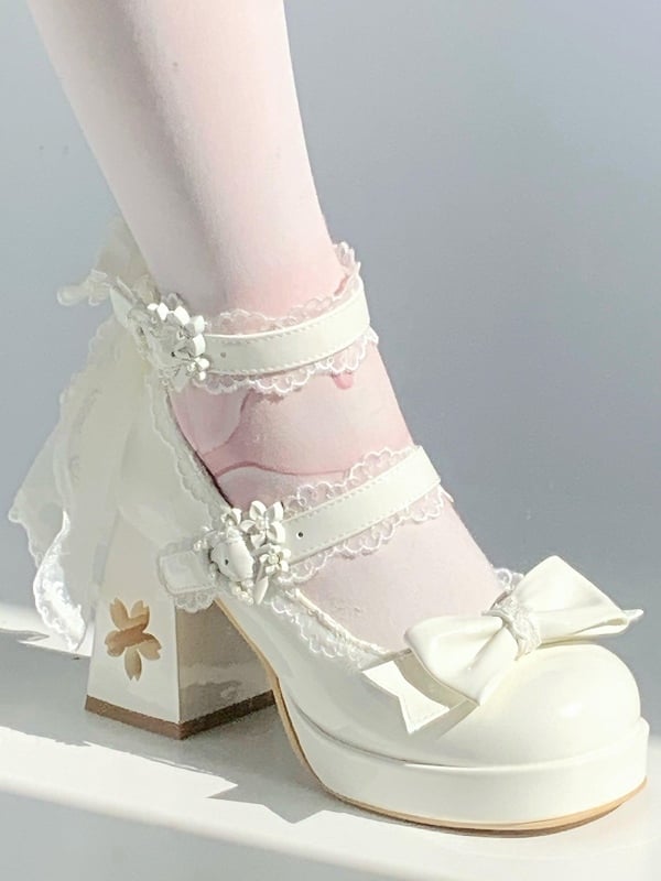 PU - Talons hauts Sakura à découpes, Mary Janes blanches