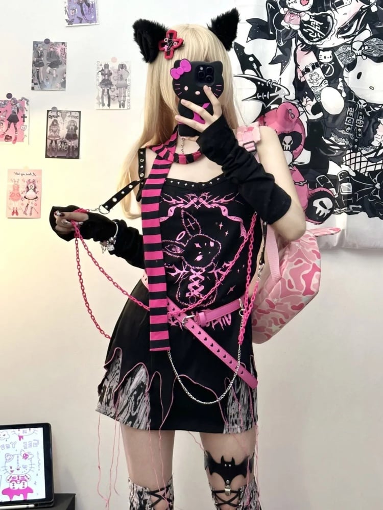 Punk T-Shirt mit abgetrennten Ärmeln und Ketten