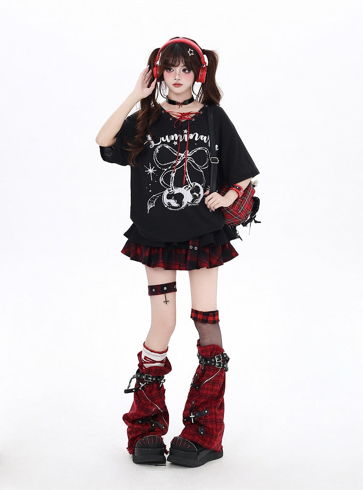 Print T-Shirt with V-Neck Lace-up Neckline Black/White Cherry Detail