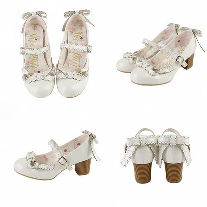 メリージェーンズで装飾されたハートのリボンホワイトのトップ