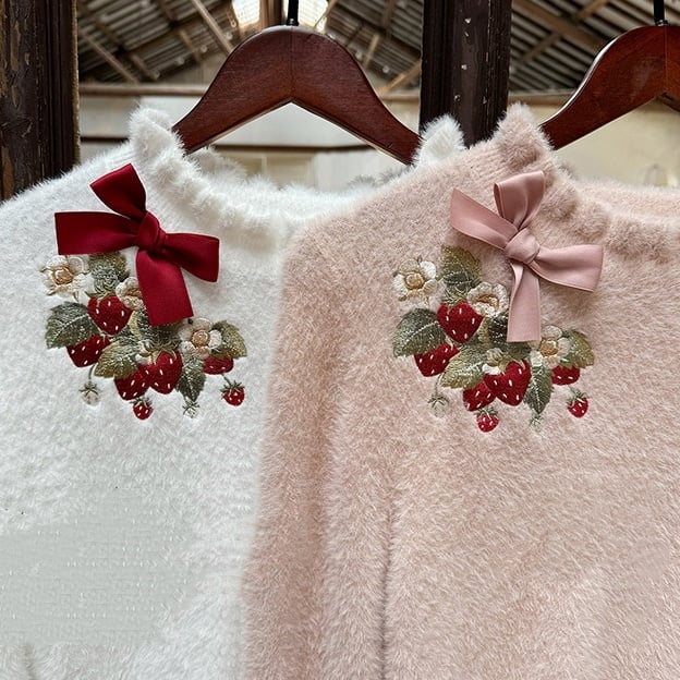 on Embroidery Autumn Top Neckline White Cuffs Knit Bowknot Strawberry