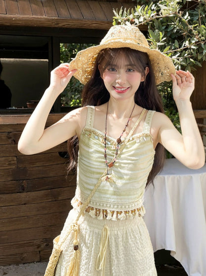 キャミトップ タッセル シェルチャーム グリーン スリムフィットヘム