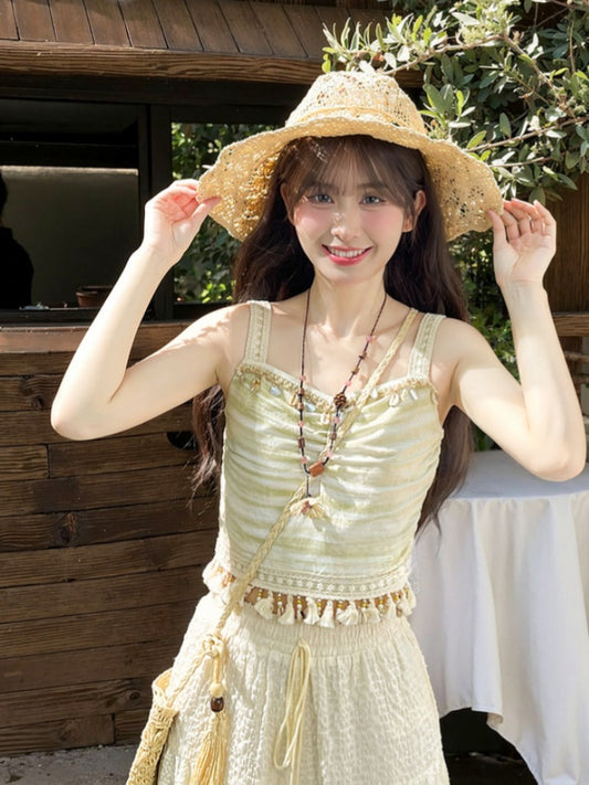 キャミトップ タッセル シェルチャーム グリーン スリムフィットヘム