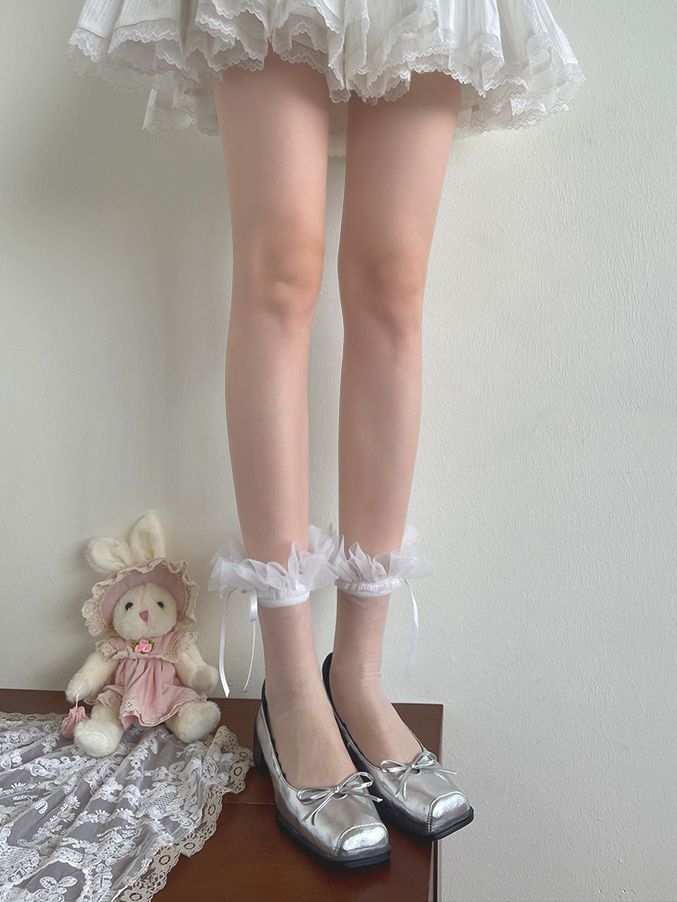 Tulle Socks White/Black Lace Ruffled Calf
