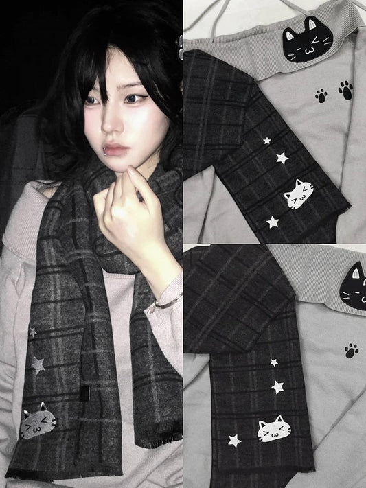 and Scarf Kitten Dark Gray Embroidery Star with Plaid