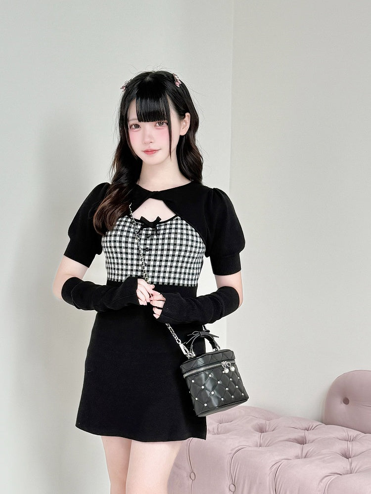 Halskleid mit Cut-Out-Detail und Twist-Kei-Karomuster, Schwarz, Jirai