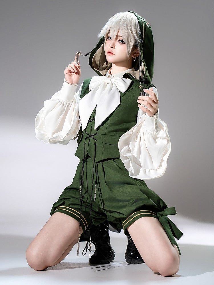 Feder mit Weste-Charme, grüne Schnüre, Kapuze, silberne Prinz-Lolita-Ohren, übergroßer Ouji-Hase