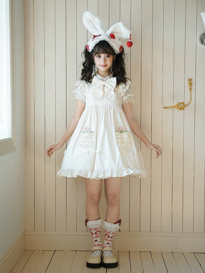 Beiges Baumwoll-Überkleid mit hoher Taille und Erdbeer-Applikation