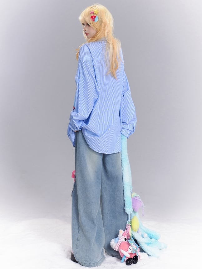 青い漫画動物のアップリケのストライプシャツ