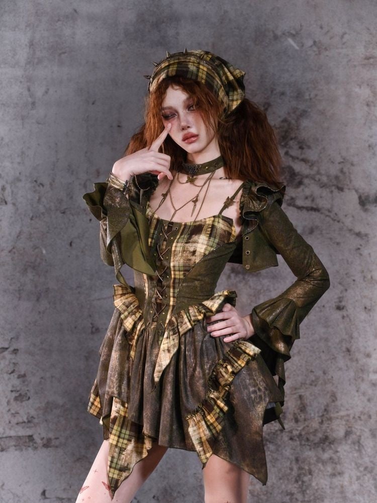 Grünes dreieckiges Kopftuch mit Karomuster