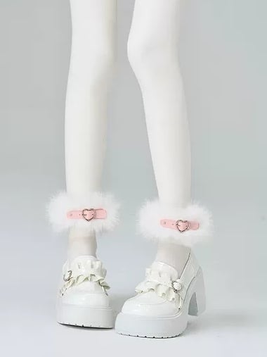 ホワイト ジライケイ ハートバックル シャギーカフス