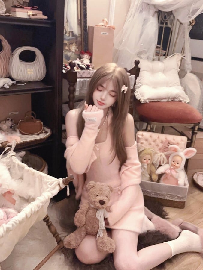 Bow Cozy Thick Dress Silhouette Pink Neckholder mit X-Form