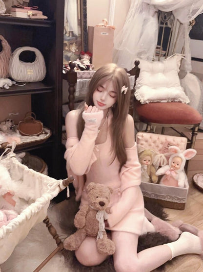 Bow Cozy Thick Dress Silhouette Pink Neckholder mit X-Form