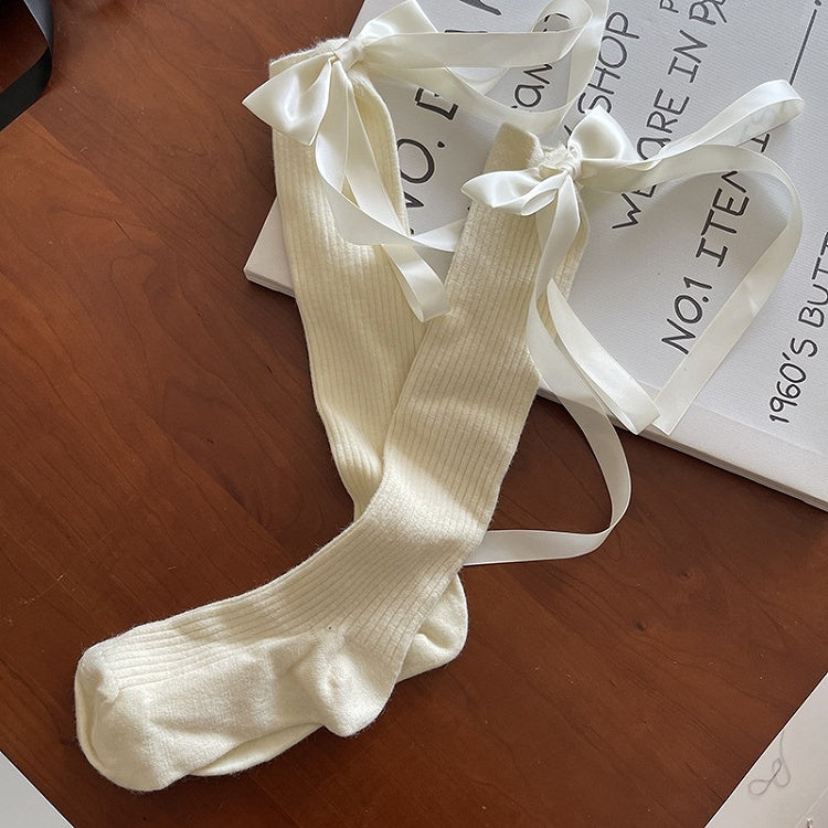 White/Black Sweet Bow Ribbon Calf Socks