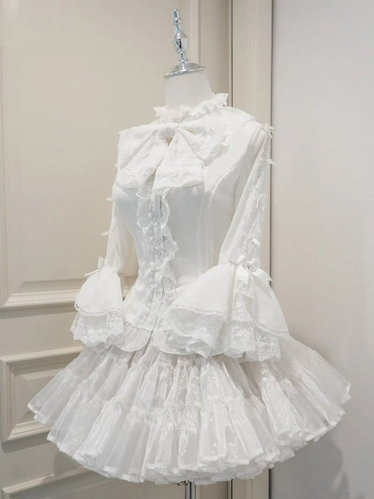 ネックラインのシャツ、小さな7/4スリーブ、フリル付きロリータホワイト