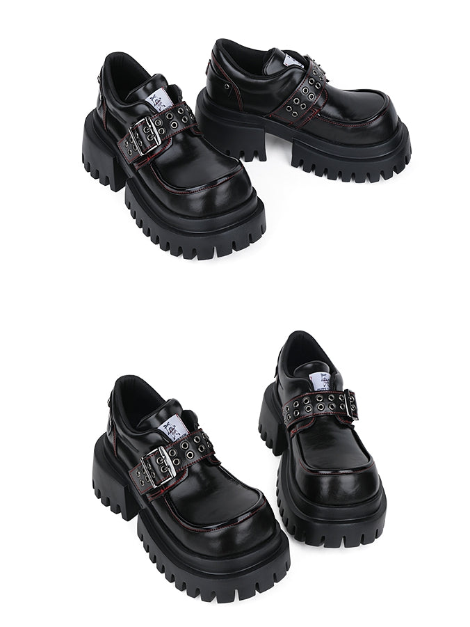 Schnalle, kräftige Absätze, Rock-Punk mit Akzenten, klobige Sohle – Plateau