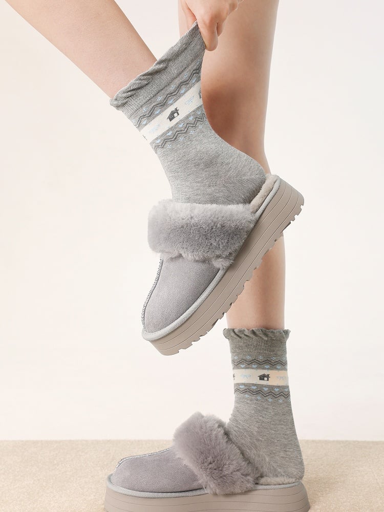 Cotton Geometric Pattern Ruffled Socks Trim and Black/White/Gray House