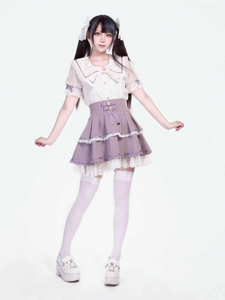 Jirai Kei Bluse mit Schleife, lila-weißem Kragen, Schleifen und Kronenbrosche