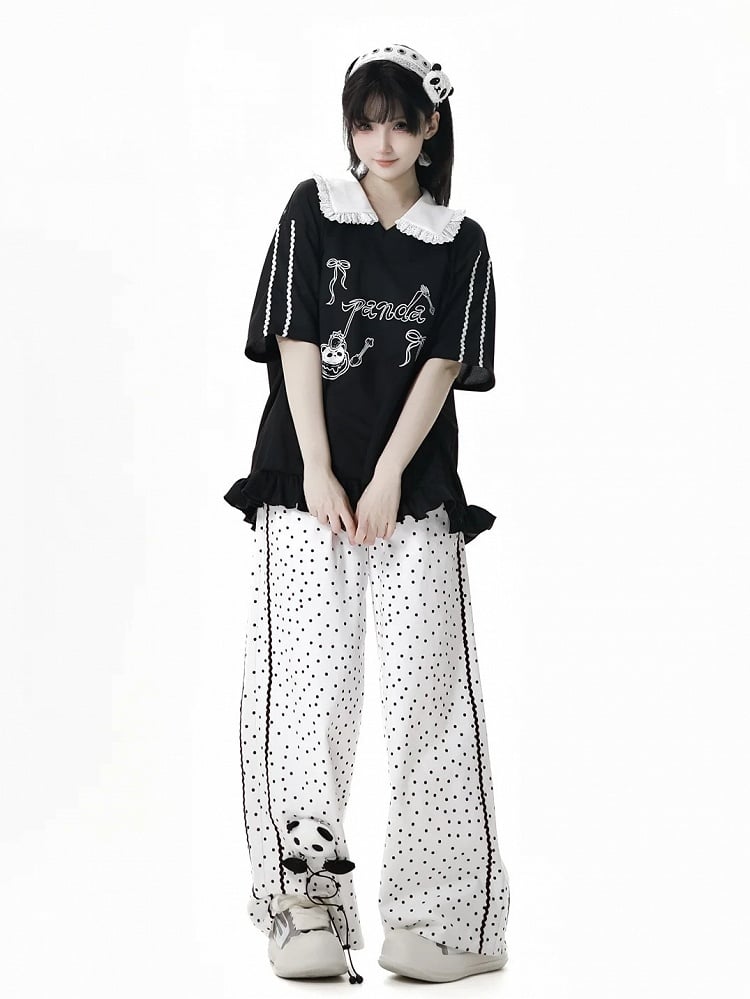Weiße Baumwollhose mit geradem Bein und Punktemuster und Panda-Plüschtier