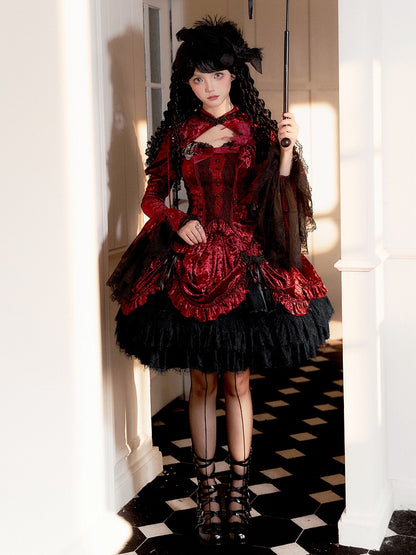 Rotes, abnehmbares Samtoberteil mit langen Glockenärmeln und Schlangenknochenmuster