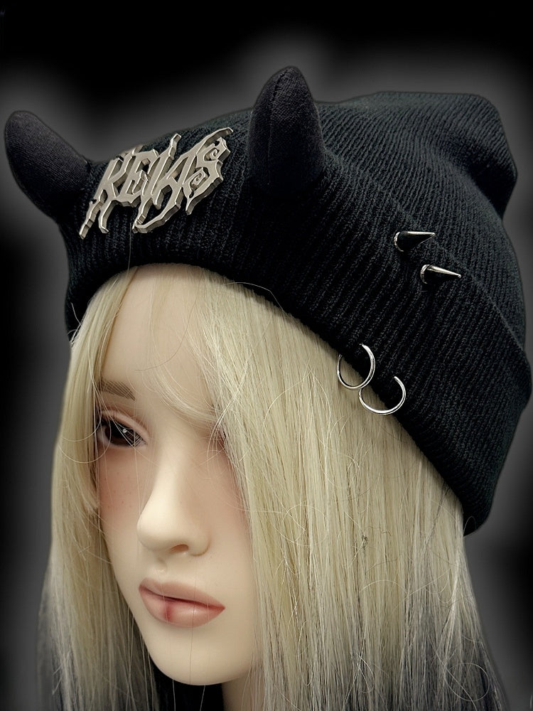 Y2K Schwarze Teufelshorn Metallic Buchstaben Details Punk Beanie