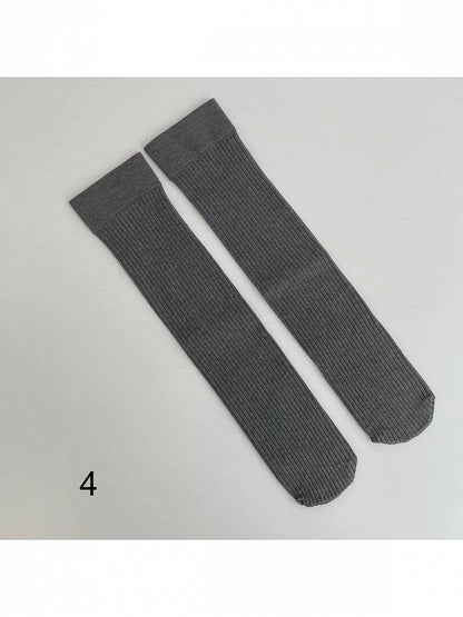 Mid-Calf Vertical Stripe Colors Cotton 8 Socks