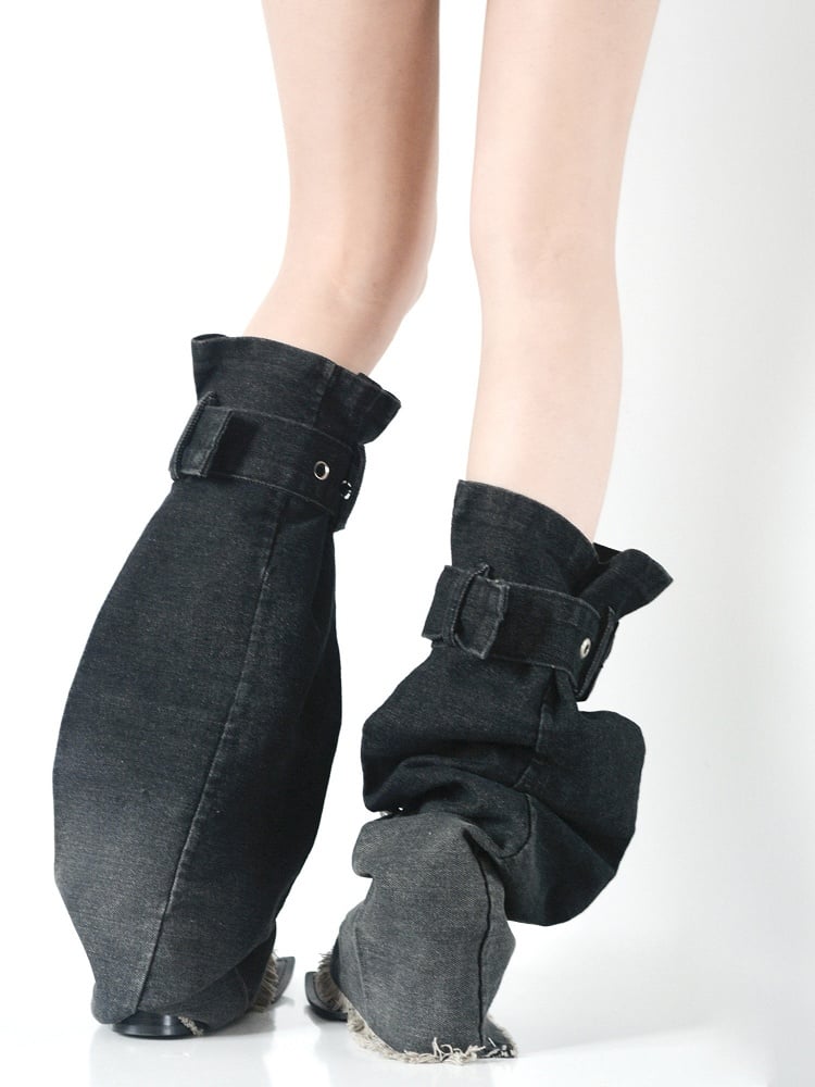 Distressed Buckle Straps Black Applique Leg with Y2K Star Warmers Denim