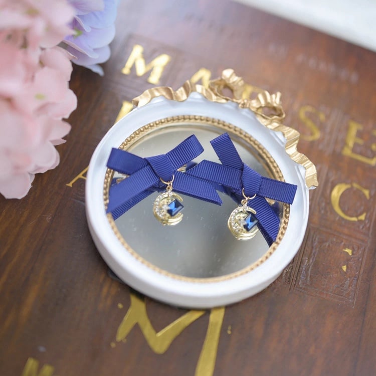 with Jirai Moon Kei Rhinestone Bowknot Hairclips and 5 Charm Colors