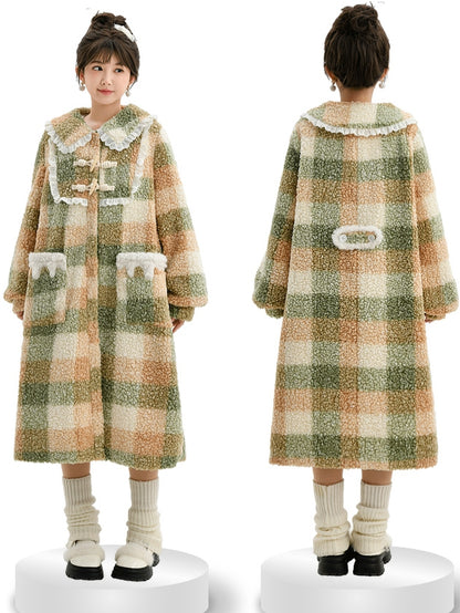 Grüner karierter Fleecemantel mit Polokragen und Spitzenbesatz