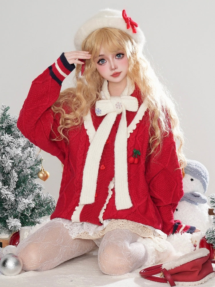 Rote Weihnachtsstrickjacke mit V-Ausschnitt und Kirschverzierung