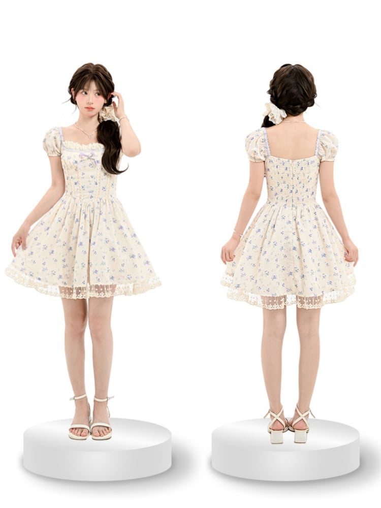 Mori Kei Blumenkleid Beige, quadratischer Ausschnitt und kurze Puffärmel