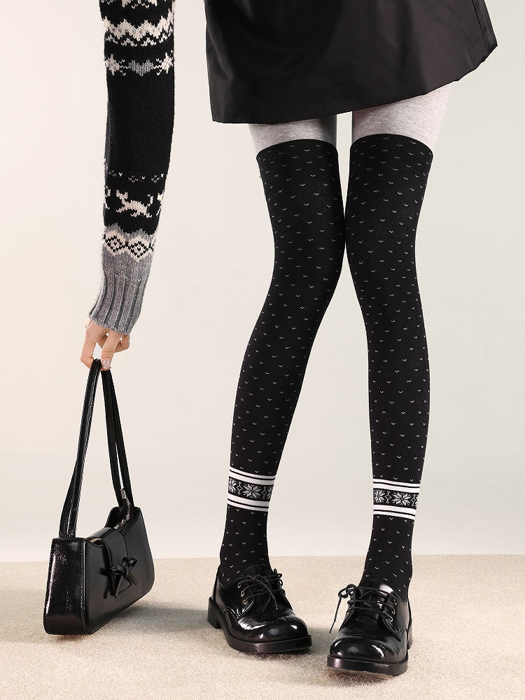 Over Dot White/Black Pattern and Knee Stockings Polka Warm Snowflake