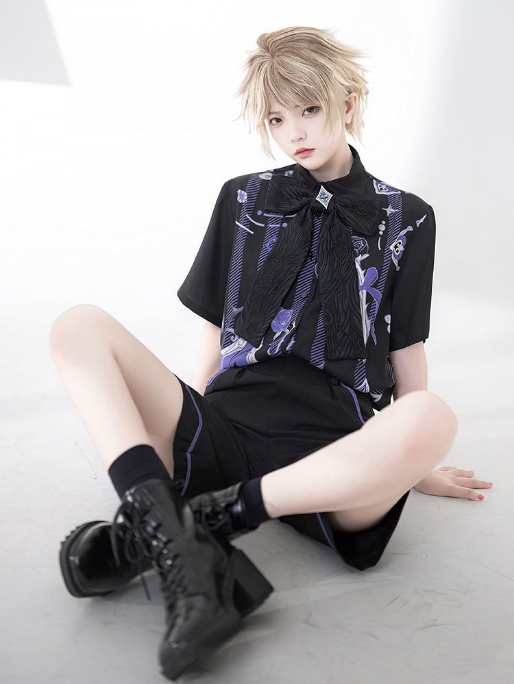 王子ファッションの蝶ネクタイ、マジシャンプリントのローズサマーシャツ、ポーカー