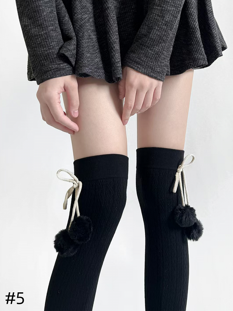 Sweet Overknee Stockings With Pompons