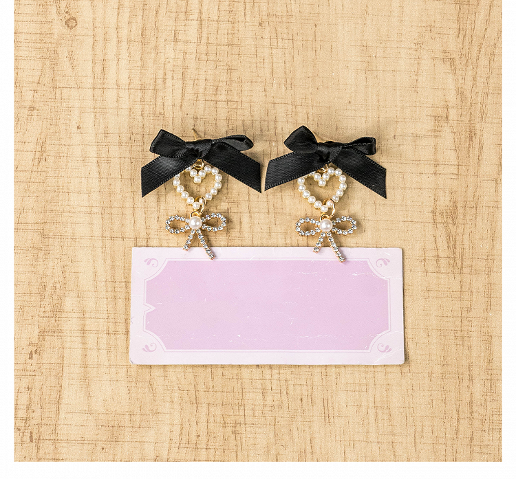 Pink/Black Jirai Kei White/Dusty Bow Beaded Heart Ear Clips