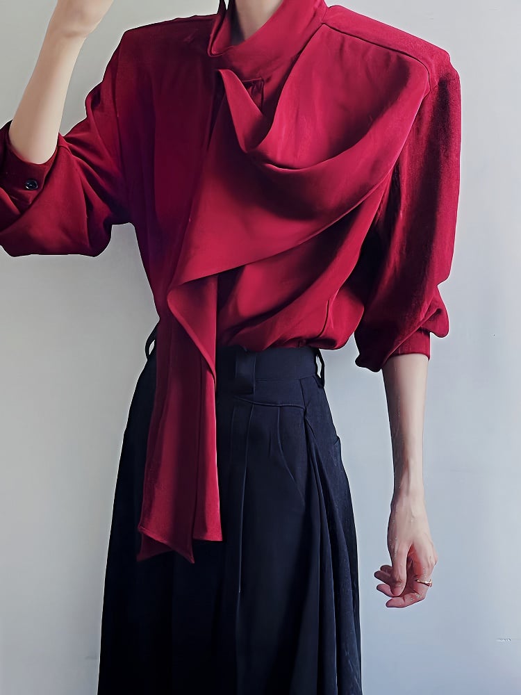 with Red Brooch Shirt and Design Golden Ribbon Leaf-shaped Vintage