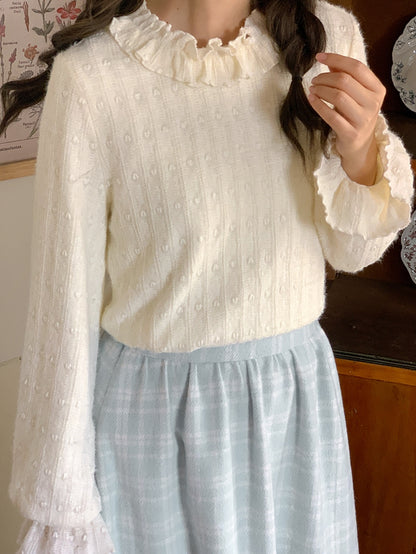 Beiges, langärmliges Oberteil mit Rüschenausschnitt