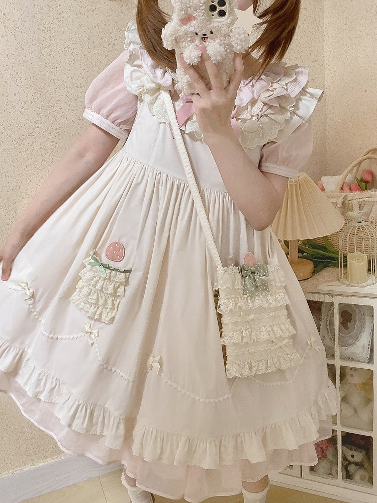 ベージュのクロスボディバッグ