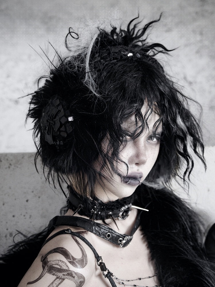 黒いふわふわのイヤーマフ