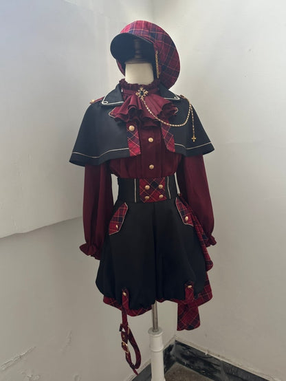 Rotes Ouji Lolita-Hemd mit Jabot-Kragen und Rüschenausschnitt und langen Ärmeln