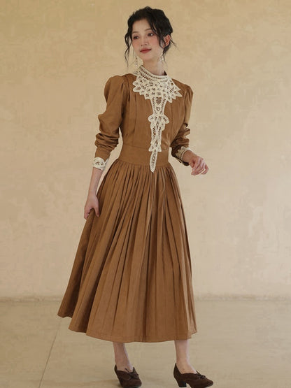 Braunes Vintage-Kleid mit Stehkragen und langen Puffärmeln