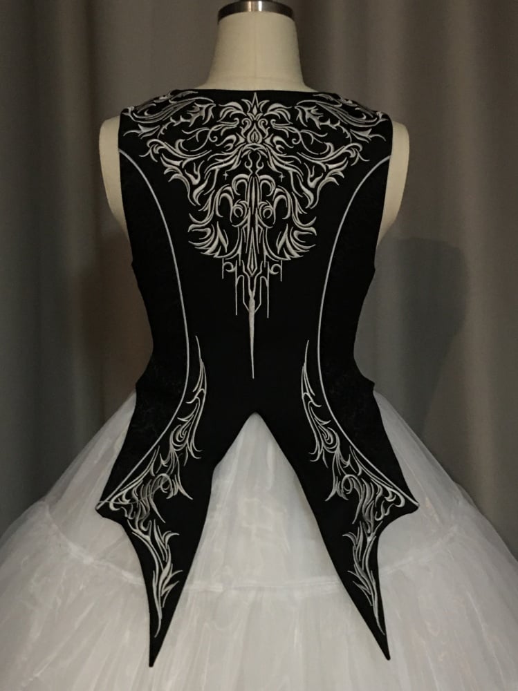 Schwarze Ouji Lolita Weste mit wunderschönen Details