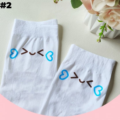 Weiße süße Overknee-Strümpfe