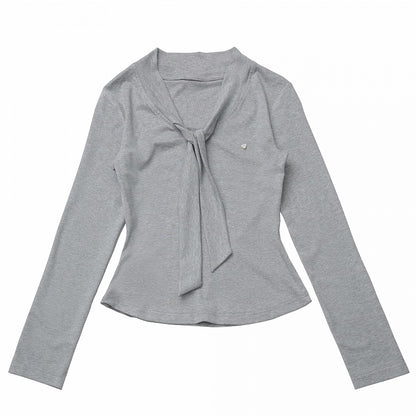 Haut long blanc/gris à nouer au col avec manches et taille cintrée